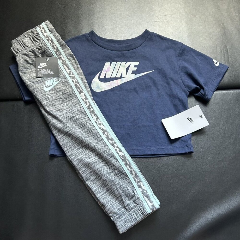 NWT Nike Track Pants & Tee Set Girls Size 3T